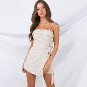 princess polly- rally play suit beige